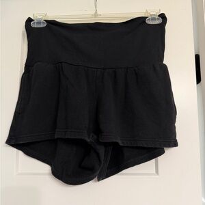 Old Navy Black Maternity Women's Shorts size small